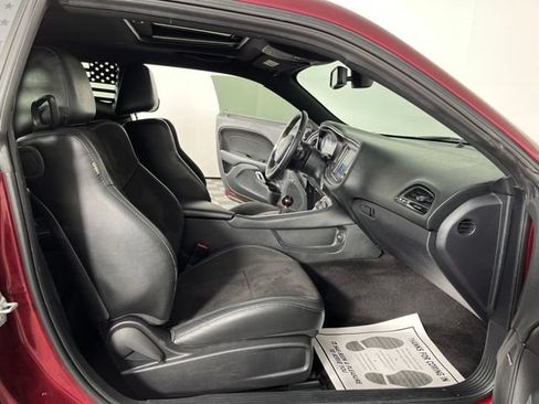 Used 2017 Dodge Challenger R/T Plus RWD image 43