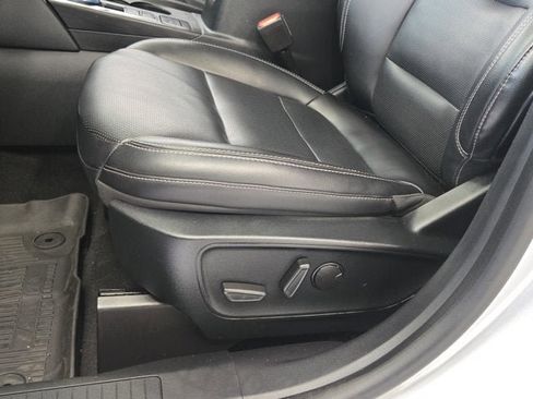 Used 2020 Ford Escape SEL FWD image 21