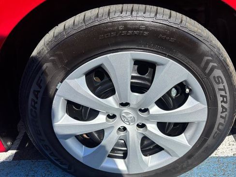Used 2020 Toyota Corolla LE FWD image 24