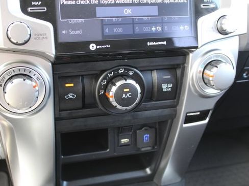 Used 2022 Toyota 4Runner TRD Sport AWD/4WD image 25