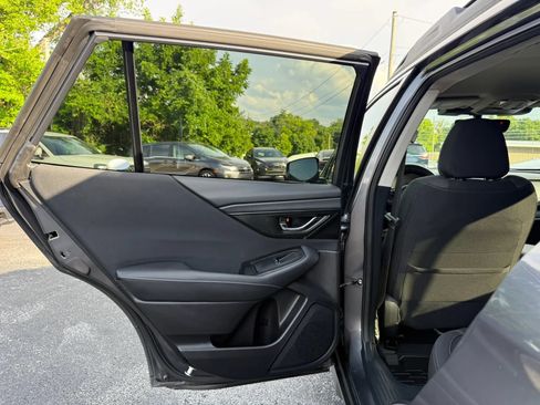 Used 2025 Subaru Outback Premium w/ Popular Package #1A AWD/4WD image 23