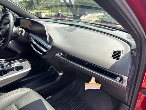 Certified 2024 Cadillac Lyriq Sport RWD image 38