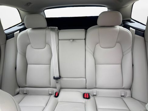 New 2025 Volvo XC60 B5 Plus w/ Protection Package Premier image 12