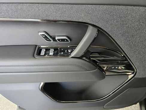 New 2026 Land Rover Range Rover Sport SE AWD/4WD image 20