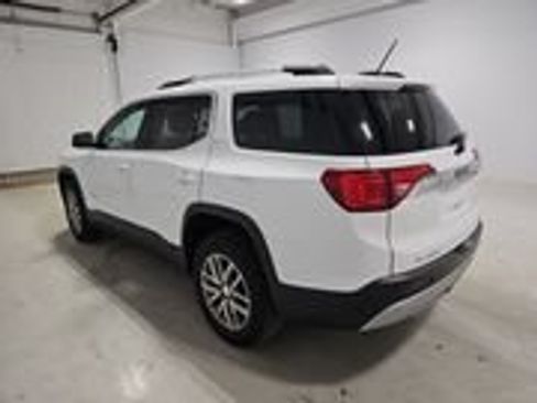 Used 2018 GMC Acadia SLE AWD/4WD image 2