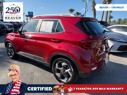 Used 2025 Hyundai Venue SEL FWD image 5