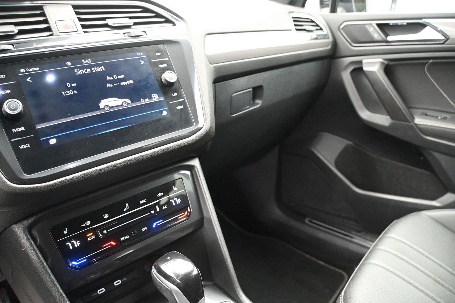 Certified 2023 Volkswagen Tiguan SE R-Line AWD/4WD image 4