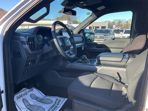 New 2025 Ford F150 XLT w/ Equipment Group 302A MID image 15