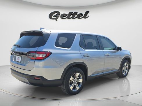 Used 2025 Honda Pilot EX-L image 5
