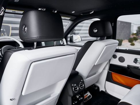 Used 2026 Rolls-Royce Cullinan AWD/4WD image 44