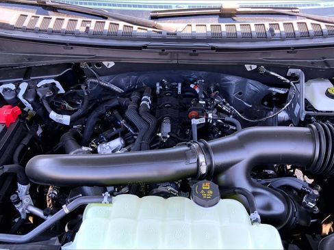 New 2026 Lincoln Navigator Reserve AWD/4WD image 17