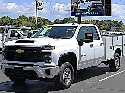 Used 2025 Chevrolet Silverado 2500 W/T w/ WT Convenience Package AWD/4WD image 2
