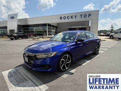 Used 2022 Honda Accord Sport image 1