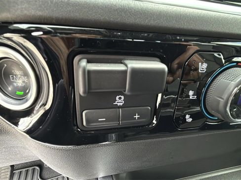 Used 2025 Chevrolet Silverado 3500 LTZ w/ LTZ Plus Package image 24