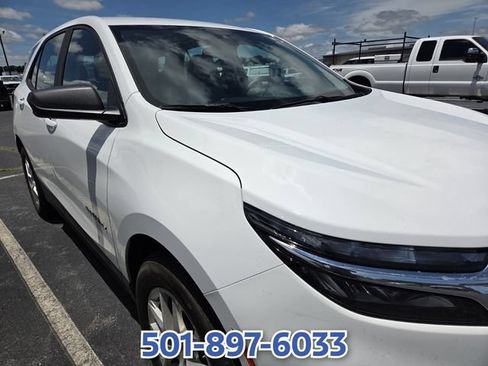 Used 2024 Chevrolet Equinox LS FWD image 4