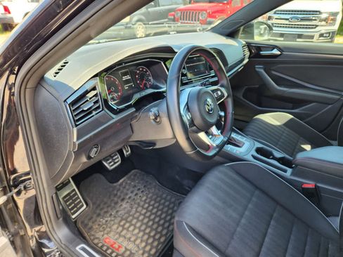 Used 2019 Volkswagen Jetta GLI image 13