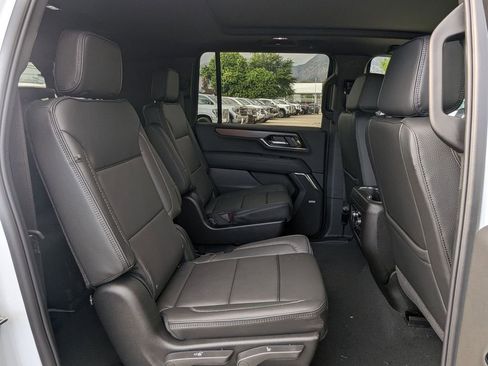 New 2026 GMC Yukon XL Denali w/ Sun & Power Step Package AWD/4WD image 24