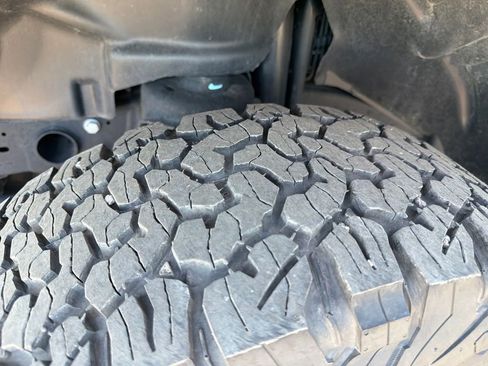 Used 2025 Jeep Wrangler Unlimited Rubicon AWD/4WD image 31
