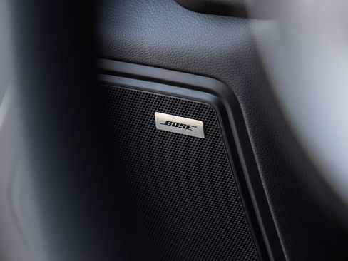 Certified 2026 Porsche Macan AWD/4WD image 24