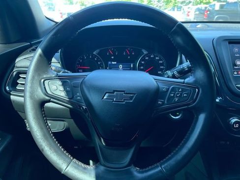 Used 2022 Chevrolet Equinox RS w/ LPO, Floor Liner Package AWD/4WD image 11