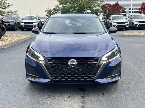 Used 2024 Nissan Altima 2.5 SR FWD image 7