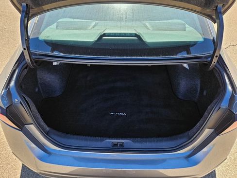 Used 2024 Nissan Altima 2.5 SV image 6