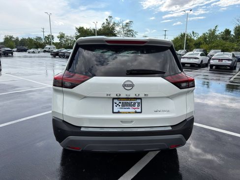 Used 2023 Nissan Rogue SV AWD/4WD image 7