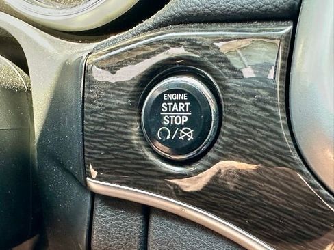 Used 2011 Jeep Grand Cherokee 70th Anniversary AWD/4WD image 29