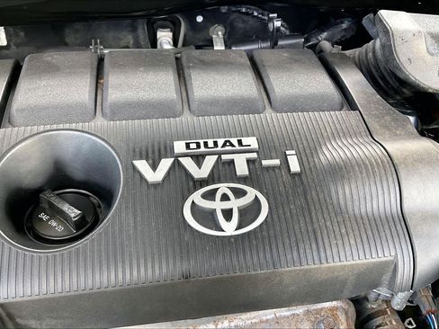 Used 2010 Toyota Camry LE image 32