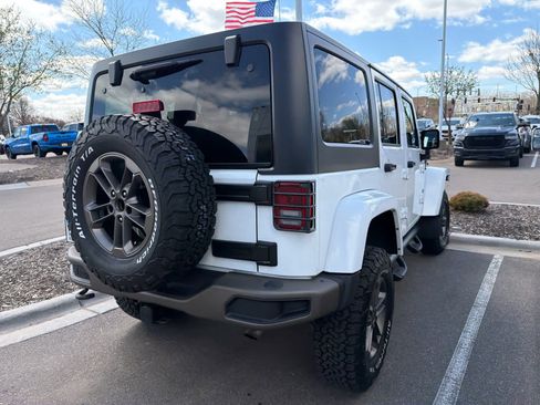 Used 2016 Jeep Wrangler Unlimited Sahara image 4