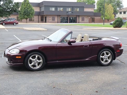 Used 2000 MAZDA MX-5 Miata RWD image 10