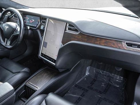 Used 2018 Tesla Model S 75D image 23