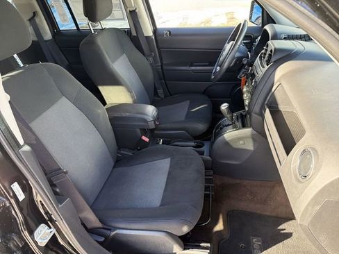 Used 2014 Jeep Patriot Latitude image 24