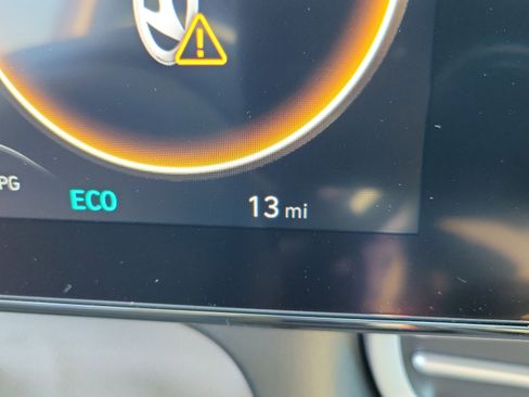New 2026 Hyundai Elantra SEL FWD image 19