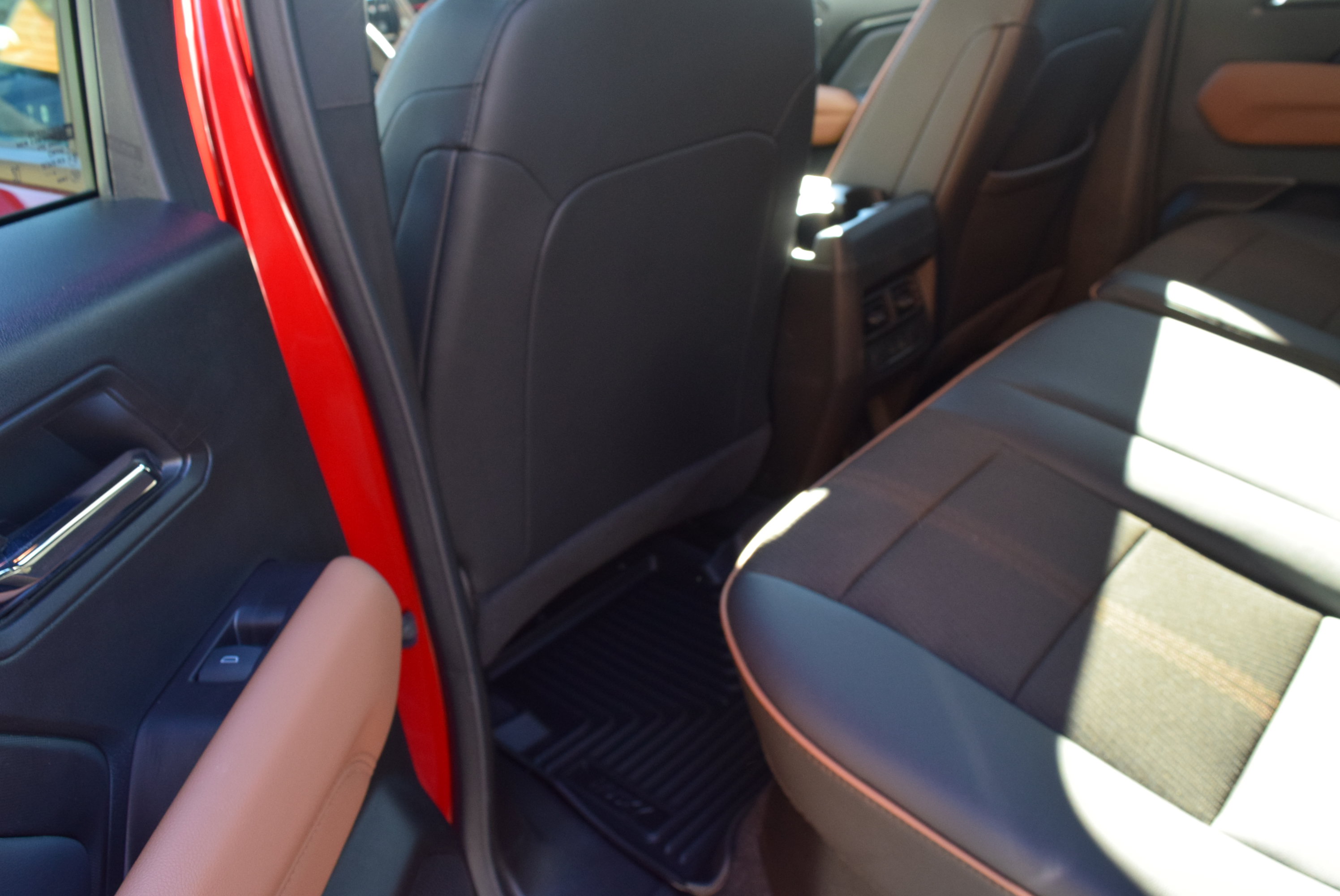Used 2024 GMC Canyon AT4 AWD/4WD image 6