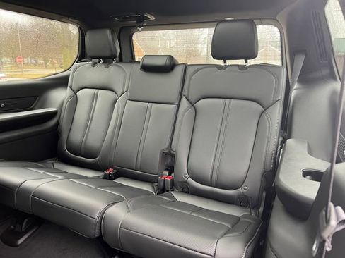 New 2026 Jeep Grand Wagoneer 4WD image 7