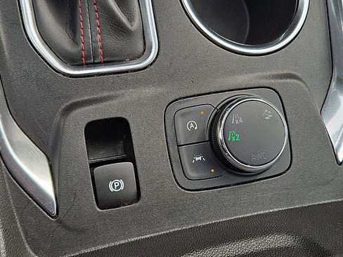 Certified 2023 Chevrolet Traverse RS image 26