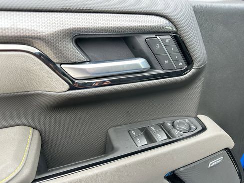 Used 2025 Chevrolet Silverado 1500 ZR2 w/ Technology Package image 13