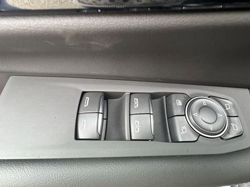 New 2026 Chevrolet Suburban Premier AWD/4WD image 26