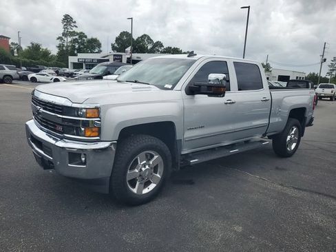 Used 2016 Chevrolet Silverado 2500 LTZ w/ Duramax Plus Package AWD/4WD image 2