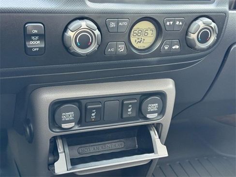 Used 2011 Honda Ridgeline RTL image 18