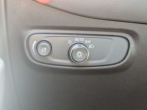 Used 2024 Chevrolet Equinox LT AWD/4WD image 24