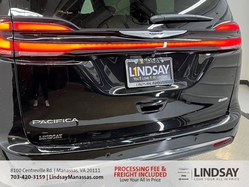 New 2026 Chrysler Pacifica Select image 6