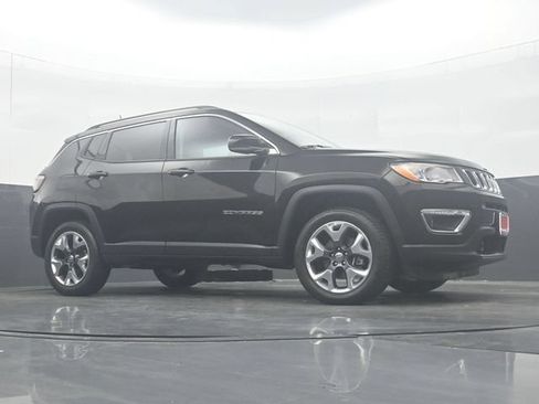 Used 2021 Jeep Compass Limited w/ Sun and Sound Group AWD/4WD image 27