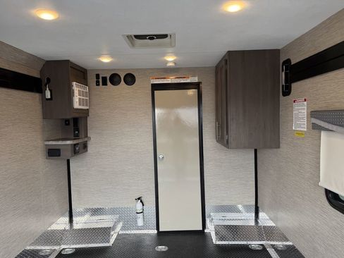 Used 2023 Ford E-450 and Econoline 450 Super Duty w/ Motorhome Prep Package image 44