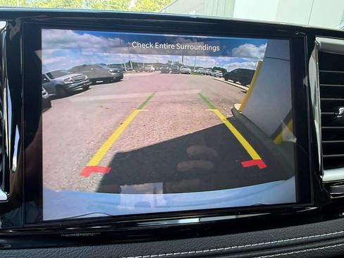 New 2027 Chrysler Pacifica Limited FWD image 13