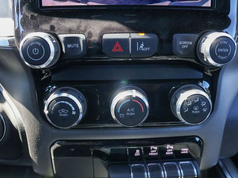 New 2026 RAM 1500 Express AWD/4WD image 22