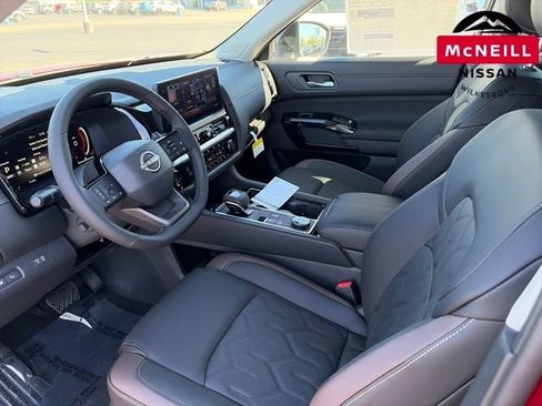 New 2026 Nissan Pathfinder Platinum AWD/4WD image 31