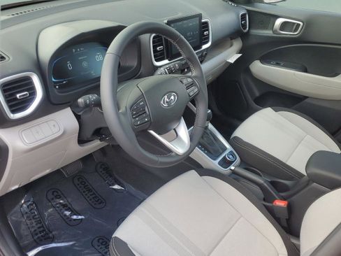 New 2025 Hyundai Venue SEL image 16
