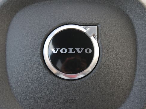 New 2026 Volvo XC90 B5 Core AWD/4WD image 9